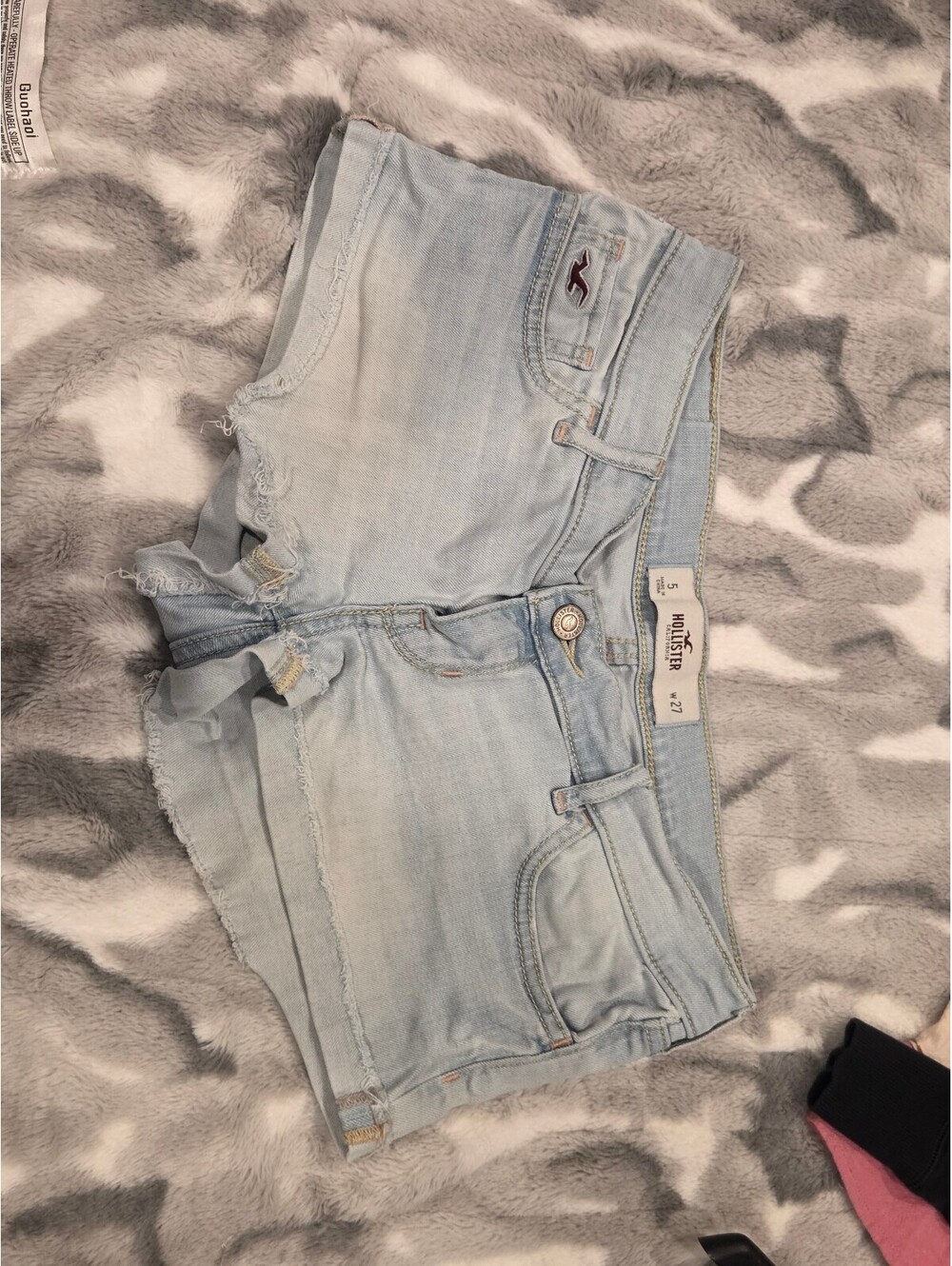 Hollister Light Wash Denim Shorts Size 27 - Picture 2 of 10